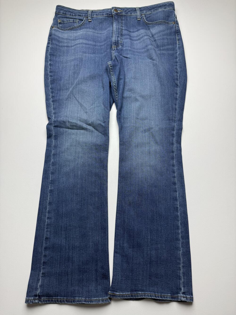 Lee Jeans Womens 18M Blue Med Wash Relaxed Bootcut Stretch Denim Pants